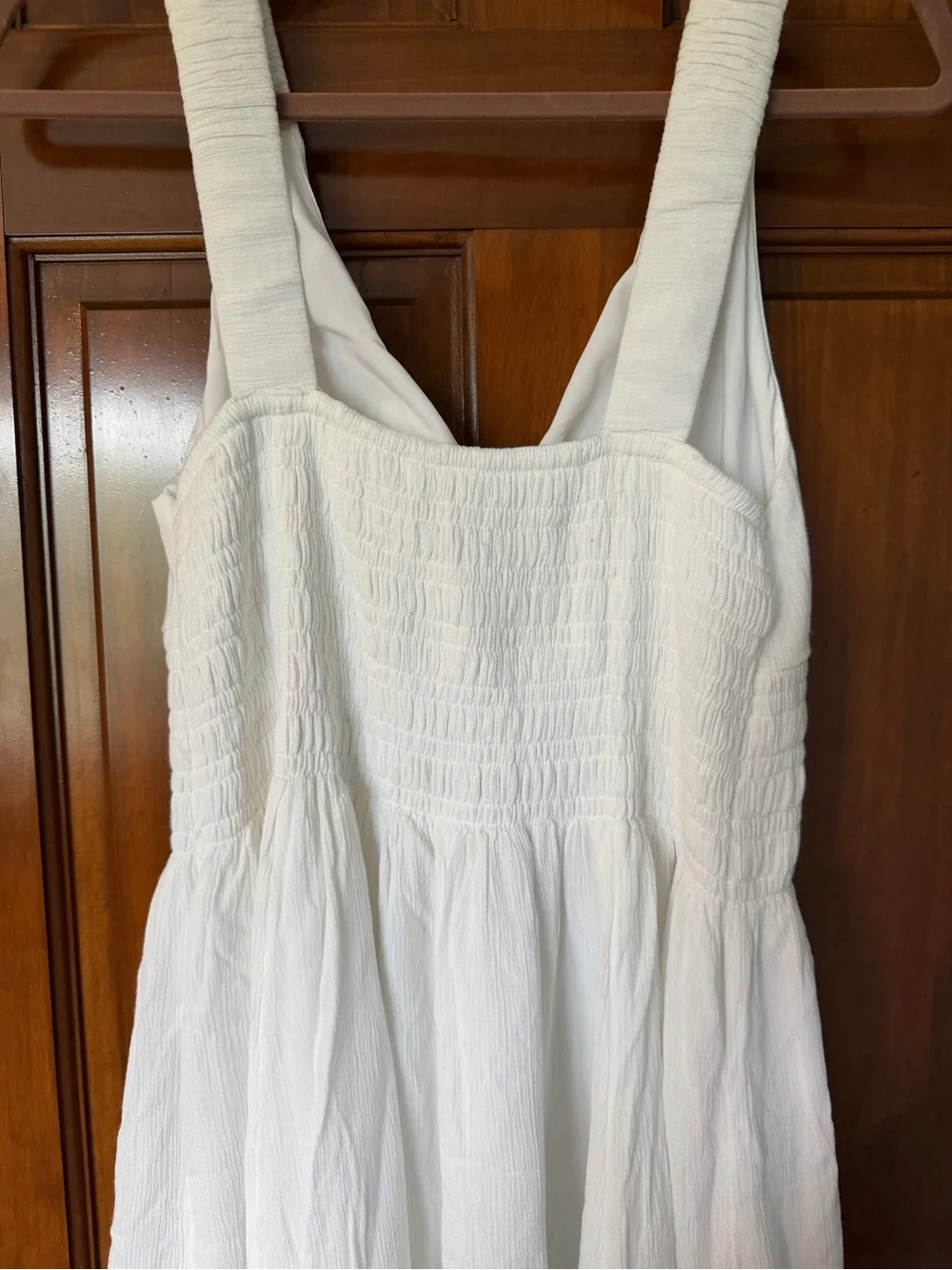 Abercrombie & Fitch white v-neck linen dress